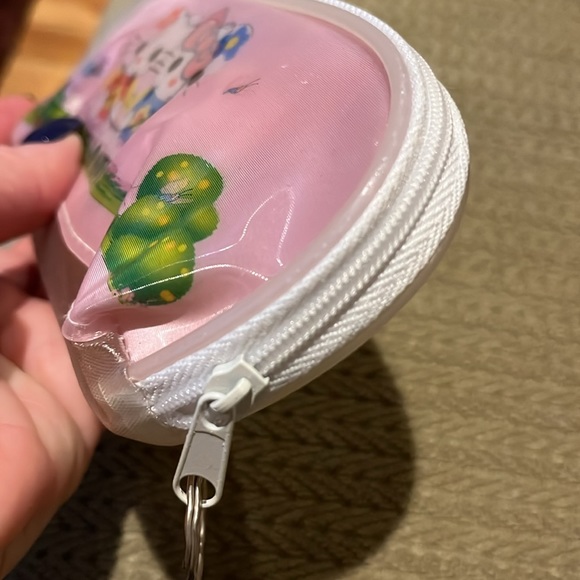 Hello Kitty holographic sunglass eyeglass case zipper and key ring brand new - Picture 6 of 6